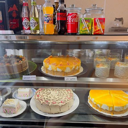 Hostel Cafe Huvila Uleåborg Exteriör bild