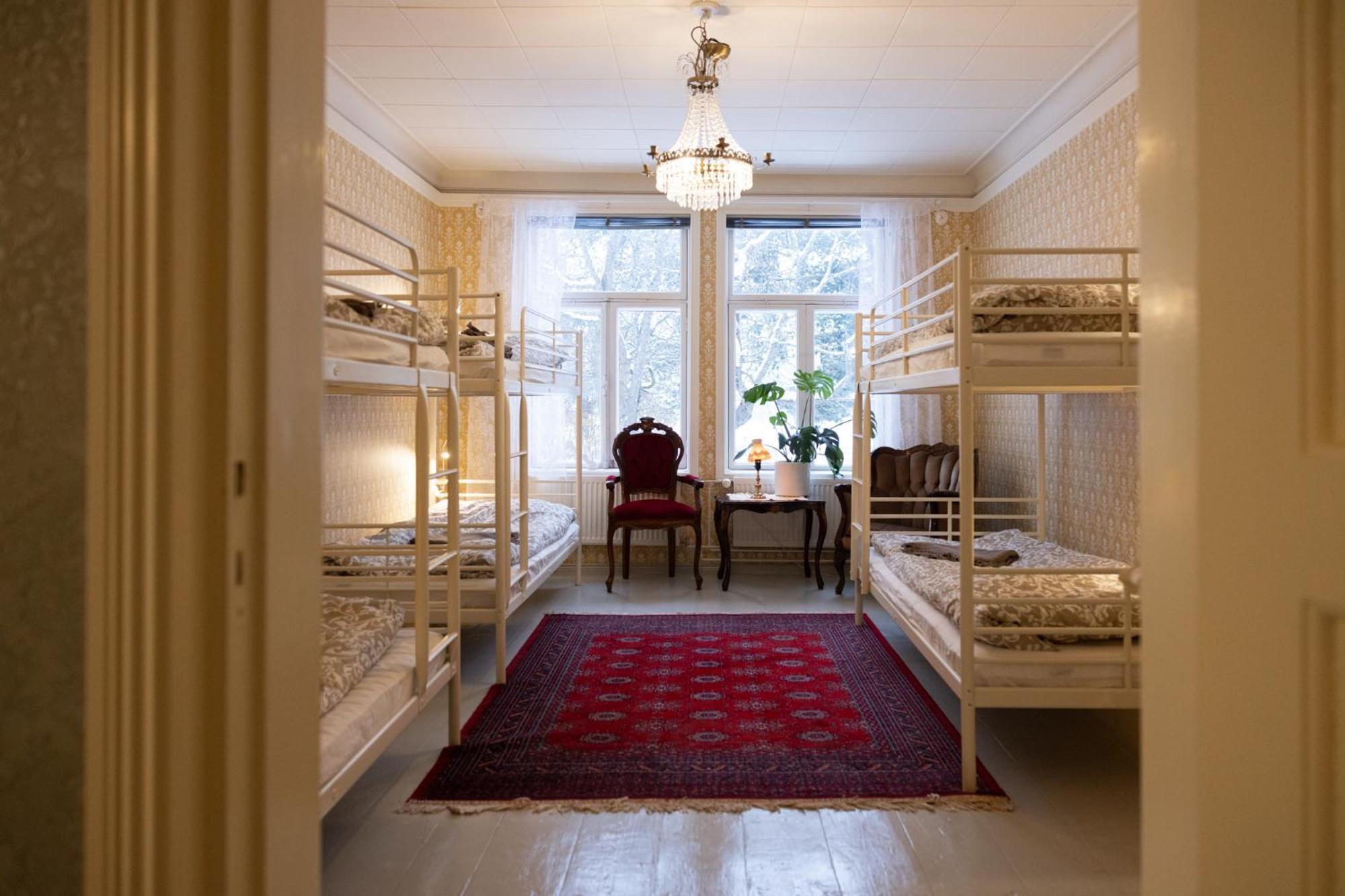 Hostel Cafe Huvila Uleåborg Exteriör bild
