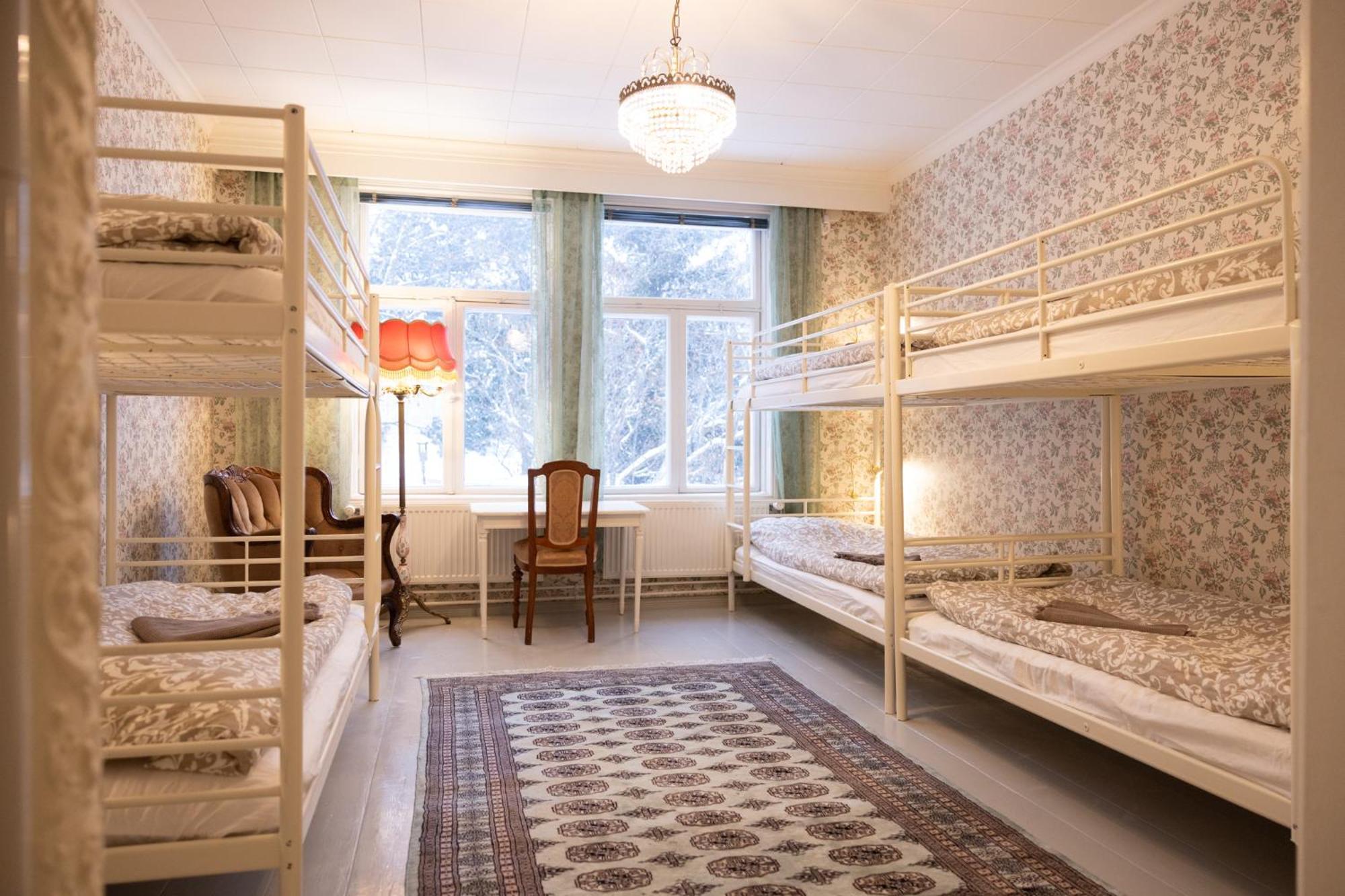 Hostel Cafe Huvila Uleåborg Exteriör bild