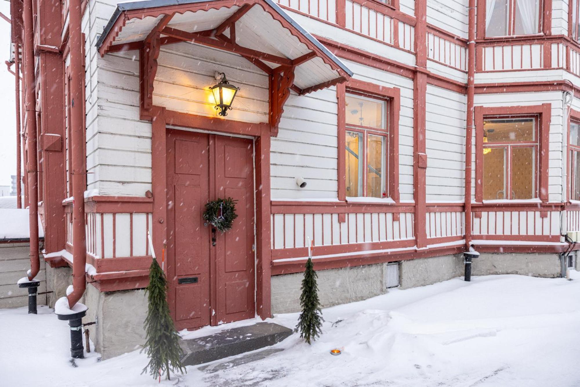Hostel Cafe Huvila Uleåborg Exteriör bild