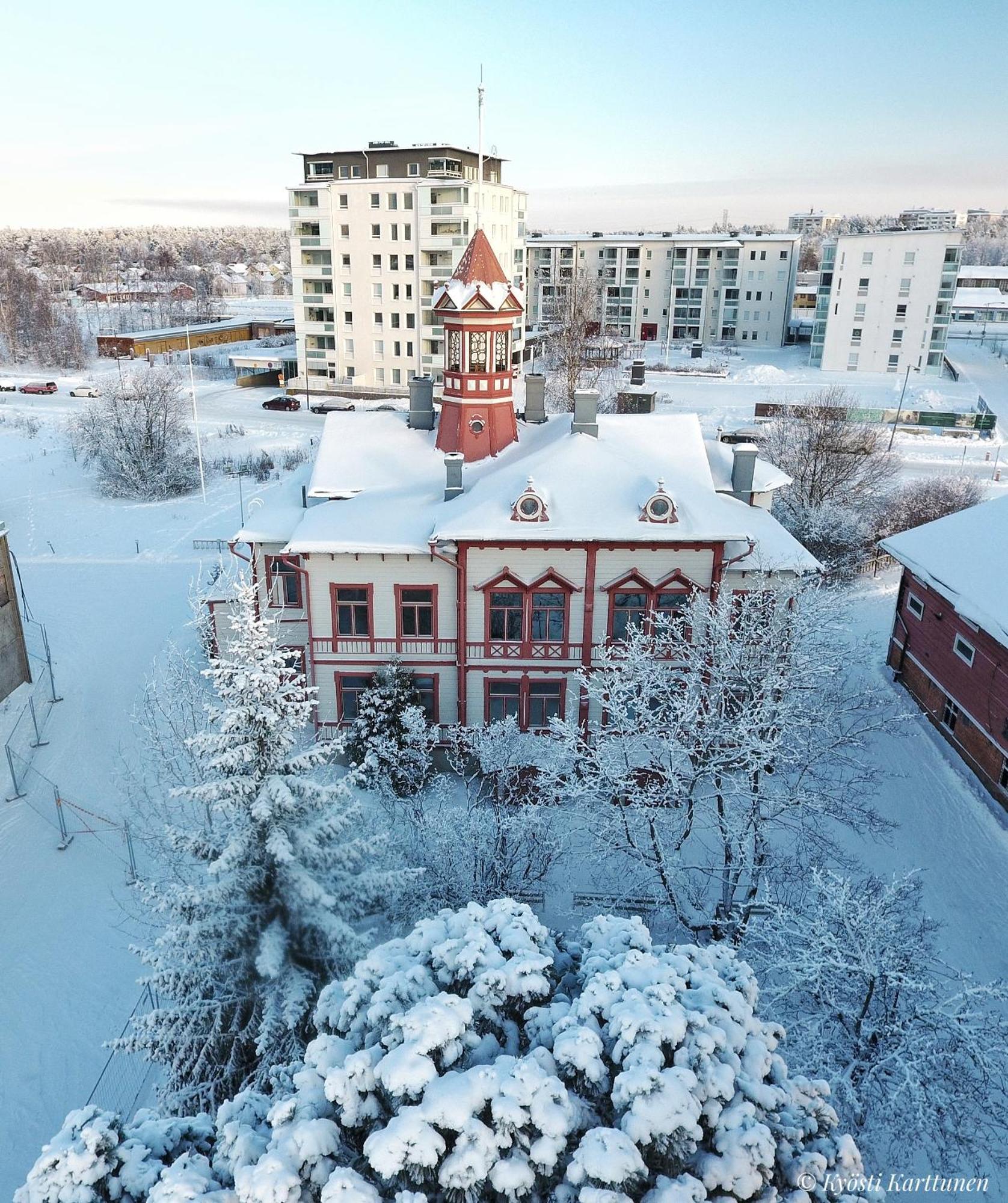 Hostel Cafe Huvila Uleåborg Exteriör bild